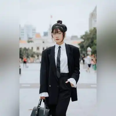 严桑欣